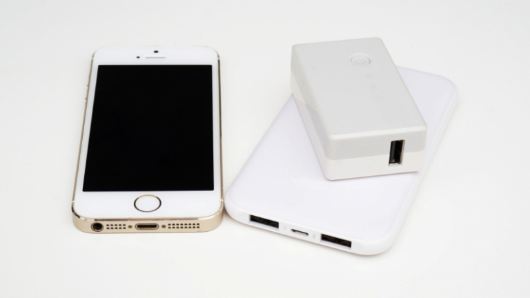 【2019年最新版】スマホで使えるおすすめの急速充電器を紹介します