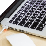 MacBookのバッテリーが長持ち！バッテリーへの充電を行わずにAC電源で使用する裏ワザ