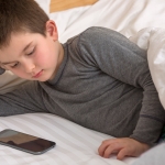 スマホやタブレットが子どもに与える4つの悪影響