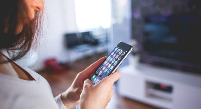 スマホがないと落ち着かない、スマホ依存症を解消する方法・コツ