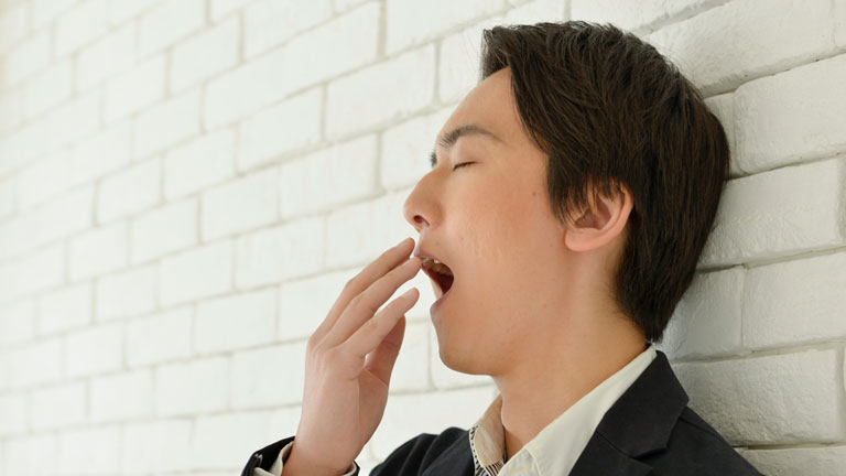 勉強や仕事中の睡魔・眠気を解消するのに効果的な方法