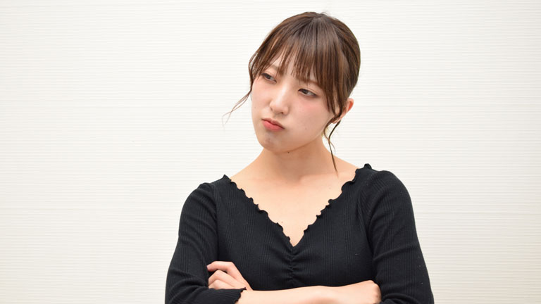 なぜか機嫌が悪そうに見えてしまう人の特徴と対策