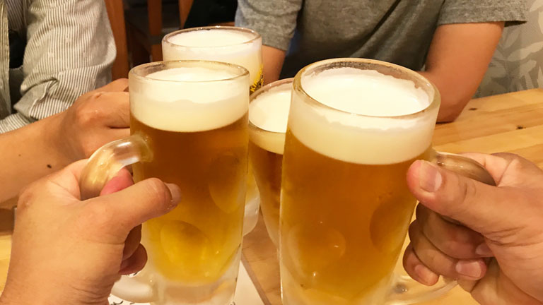 お酒は好きだけど2日酔いは嫌い　辛い2日酔いを治す方法