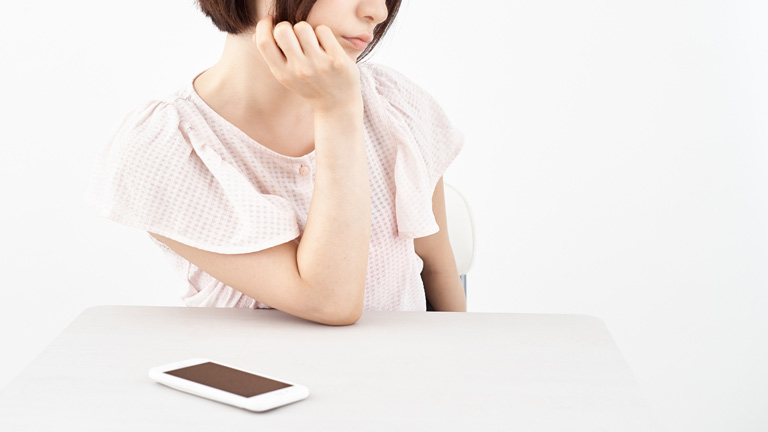 ハマりすぎに注意！SNSがあなたを不幸にする理由